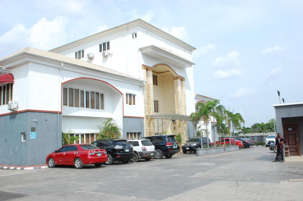 Mahogany Hotel And Suites Ibadán Exterior foto
