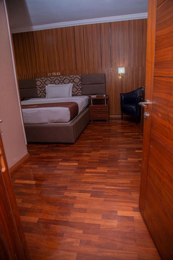 Mahogany Hotel And Suites Ibadán Exterior foto