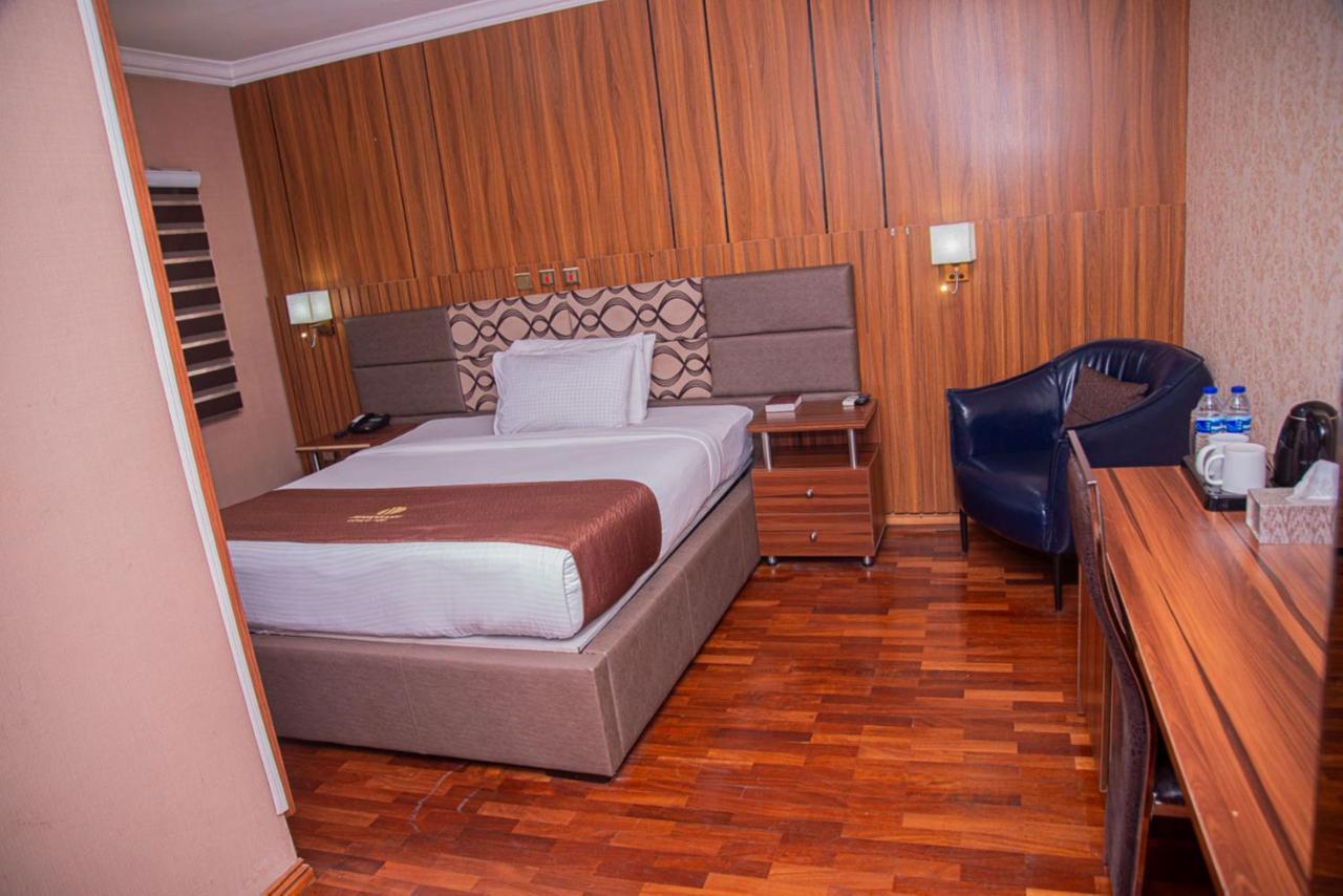 Mahogany Hotel And Suites Ibadán Exterior foto