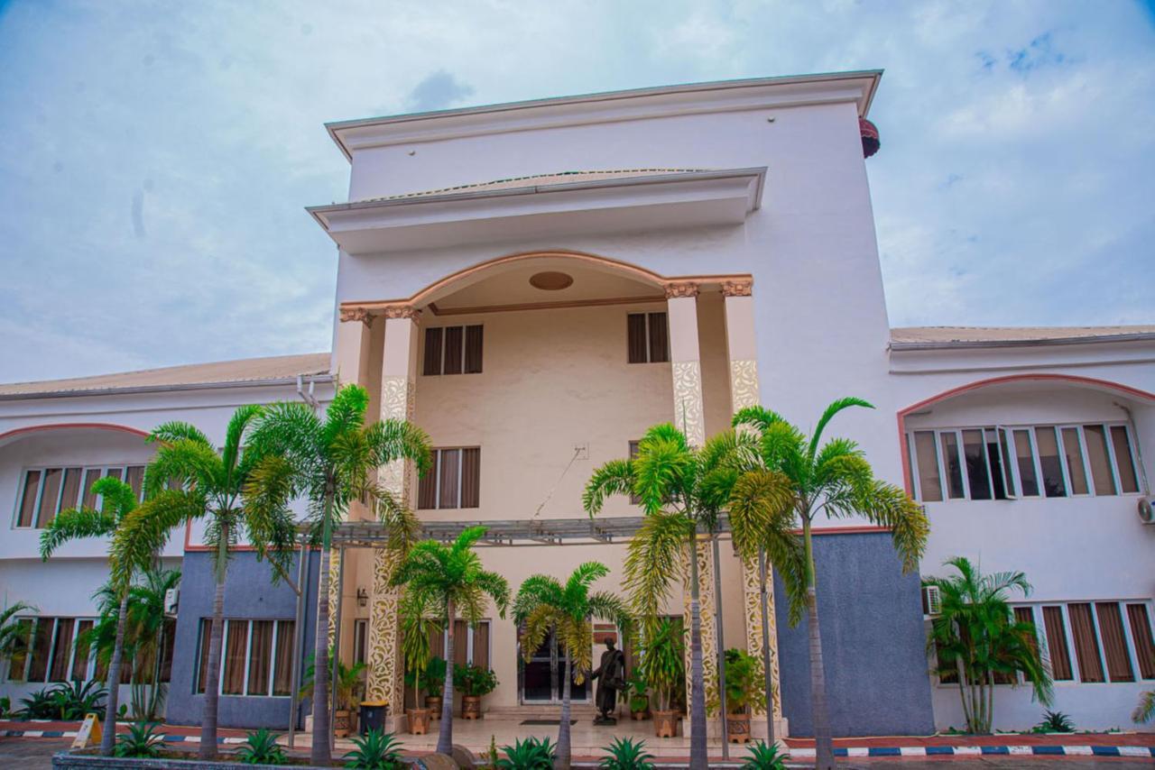 Mahogany Hotel And Suites Ibadán Exterior foto